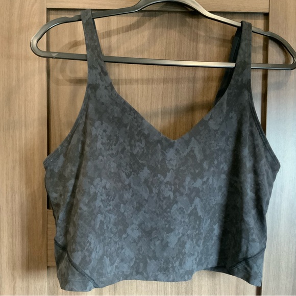 3 Lululemon BUNDLE Align Tanks - Picture 4 of 9